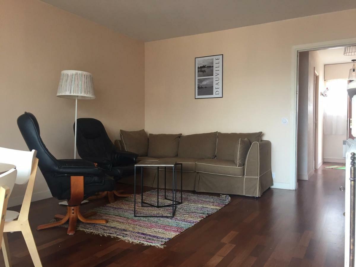 Coeur Grand 3 Pieces Avec Parking Apartment